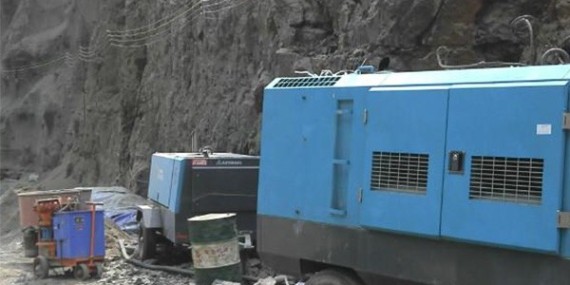 空壓機（jī）曲軸與軸承鬆（sōng）動用厭氧固持膠修複