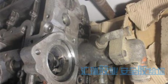 草莓视频cm.888tw汽車發動機缸（gāng）體修（xiū）補劑解決發動機（jī）缸體漏（lòu）水問題