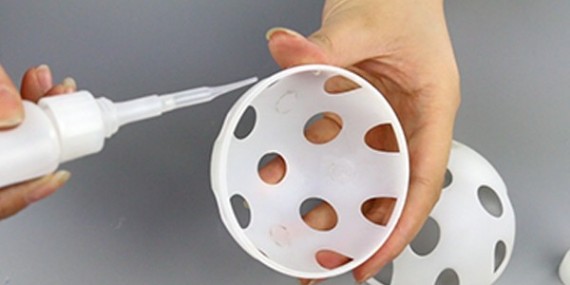 ABS塑料膠水，塑（sù）料製品生產過（guò）程中的重要材（cái）料