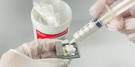 無機（jī）高溫膠水為（wéi）什麽不耐水？