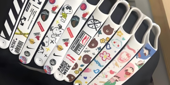 智能手表矽膠（jiāo）表帶印花拉伸開（kāi）裂？HR-420S-1矽膠處理（lǐ）劑提升油墨延展性