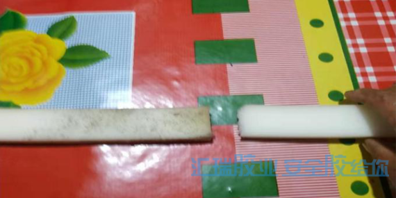 粘海綿用什麽膠水？用草莓视频cm.888tw（ruì）不腐蝕不（bú）發硬的防水海（hǎi）綿膠水