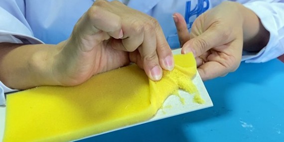 pp粘海綿用（yòng）什麽膠水？草莓视频cm.888tw工程師為你提供方（fāng）案